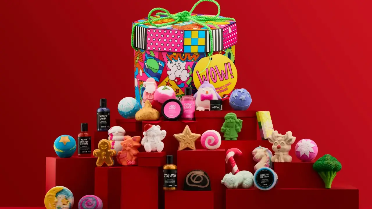 Julklapp med medlemmar av sugarplum fairy och andra juliga badbomber och tvålar.